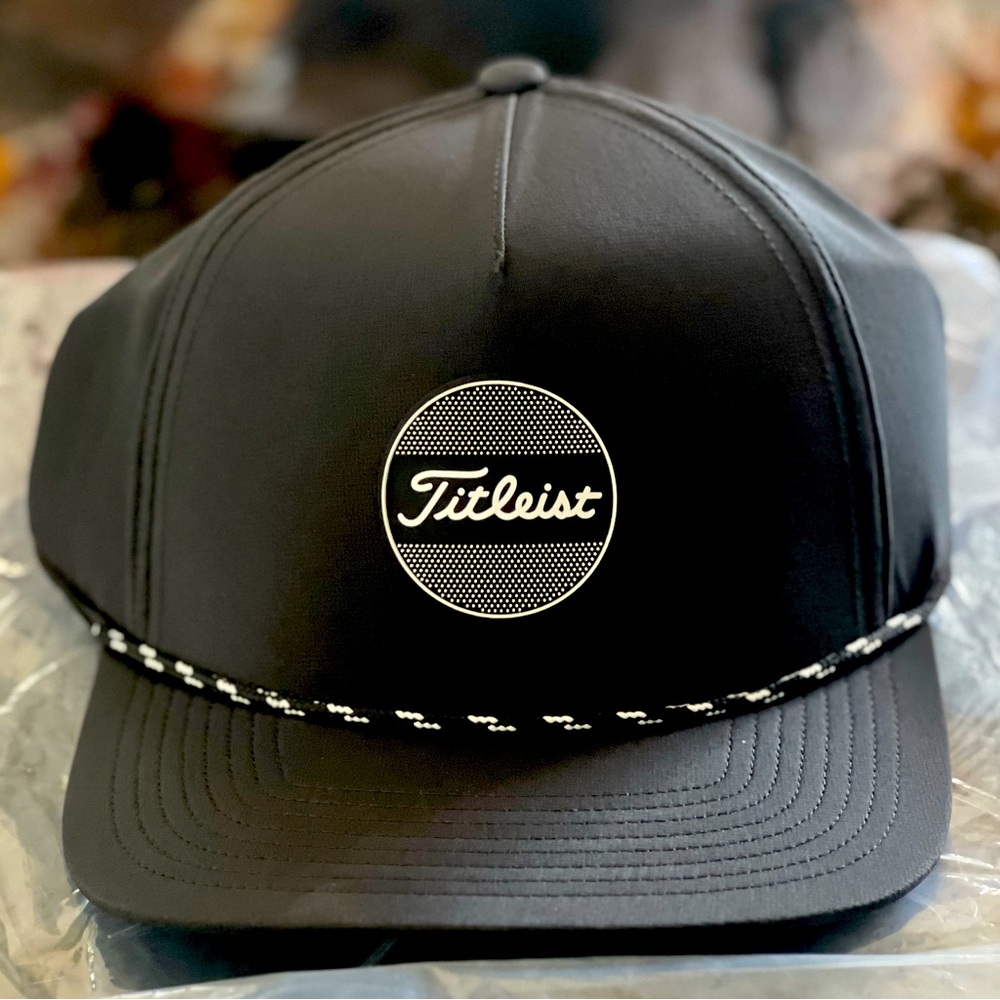 NWT Titleist Boardwalk Rope Adjustable Baseball Cap Black and White